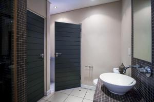 The Decks 1206 by CTHA