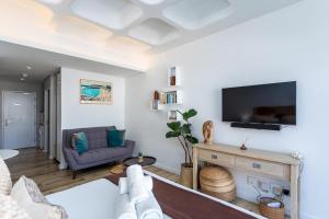 Two Twenty Loop 309 by CTHA