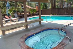 Studio with Amenities Walk to Village