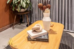 Morph 402 - Serene Getaway: Jacuzzi, AC, BBQ