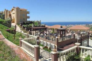2Bed Apt - Goldcity Resort Sea View Pool HotTub