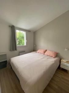 Petite maison confort dans résidence de vacances