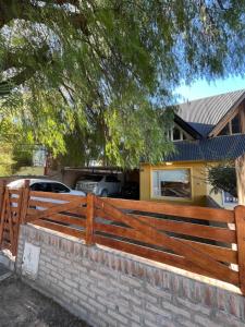 Casa Matteo con quincho, patio y cochera