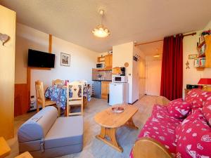 Studio confortable aux pieds des pistes avec balcon - FR-1-344-812