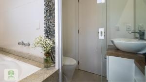 Cobertura Duplex, 2 Hidros, 5 Quartos, 300m do Mar