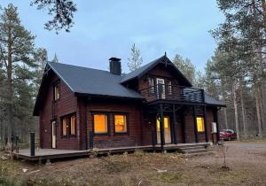 Pine Forest Hideout - Villa Tapiontytär