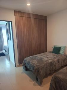 Casa de 2 plantas, confort y ubicación estratégica