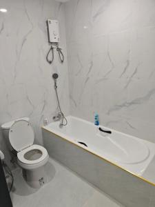 2BR house 300m to the beach