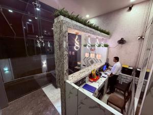HOTEL VARISHTTA Kopar Khairane