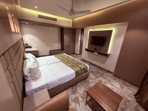 HOTEL VARISHTTA Kopar Khairane