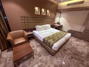 HOTEL VARISHTTA Kopar Khairane