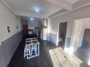 Apto(3) mt bem localizado, simples mas com tudo