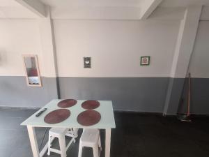 Apto(3) mt bem localizado, simples mas com tudo