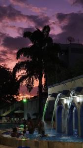 Apto Thermas Araça proximo Shopping e Restaurante Simprao