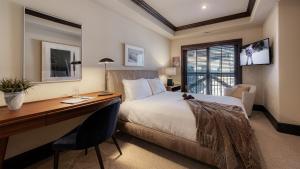 Chalet Crevasse