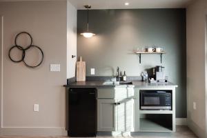 Gloria Inn - Unit 4