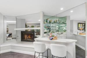 Bermuda Dunes Modern Desert Retreat Bermuda Dunes Modern Desert Retreat, Community pools and spas