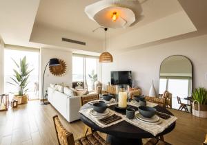 Stylish 2BR Escape in Mayan with Beach Access