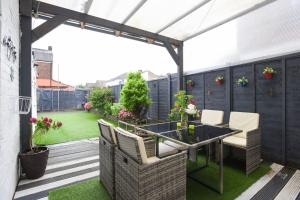 Bloomfield Haven - 2 BR wGarden - North End