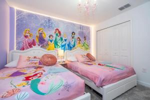 Luxury House with Private Pool and Resort