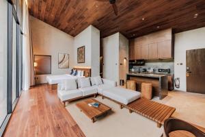 Piece Lio from Japan Managed by H Hospitality Group