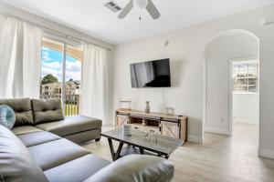 Big Condo 3 bedrooms, Pool