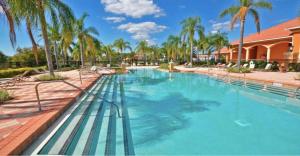 Bella Vida Cozy Home 15 minutes to Disney with Pool and Resort