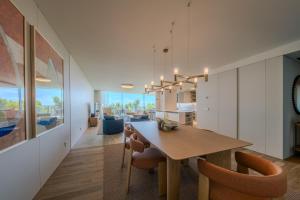 Savoy Monumentalis Ocean View By LM & AC Signature