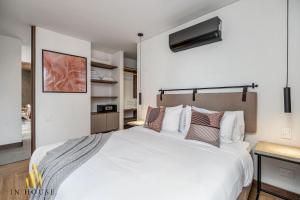 Morph 1002 - Luxe apt in PobladoACBBQ