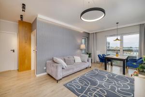 Sen Krasnala by FuzjaAparts