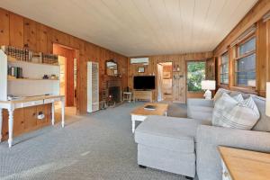 Mirror Pond bungalow