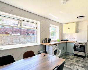 Well-Located 3BR Escape Near Lidl & Costco