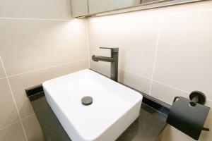 Hotel Serviced Condo Unique Infinity Pool with Mekong River View