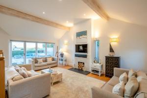 5 Bed in Rock oc-m33185