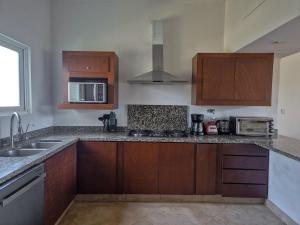 Departamento con Club Playa Acapulco Diamante 4Rec