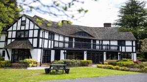 Thatchers, Leatherhead East Horsley