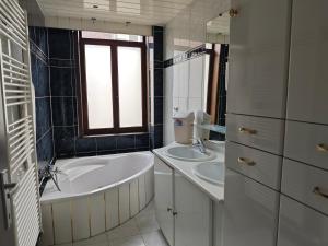 Chambre confortable pour 4P 150m de la plage