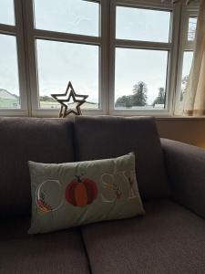 Cosy Caravan by the sea