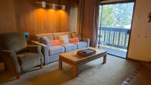 Mammoth Point #129 - Balcony with Mountain Views