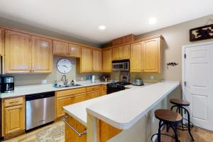 Northshore Lakeview Getaway