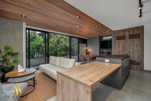 Morph 301 - Fresh Air Retreat in PobladoAC