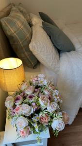 Spacious Double Bedrooms for Family, Friends and Work-Bournemouth Stay