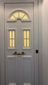 Neoclassical apartment in kadmia