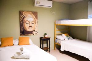 Hostal & Café Travelers