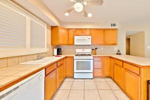 Newport Beach Simplicity