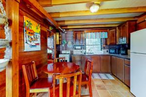 Ara Macao Beach House at Ocean’s Edge -Gold Standard Certified