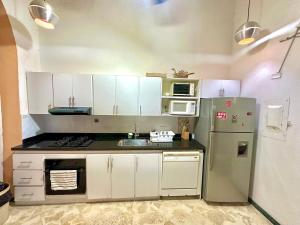 by Calamari Homes - El Porvenir 207 walled city