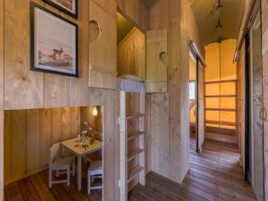 Safari Lodge by IJsselmeer Lake