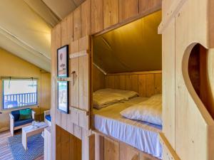 Safari Lodge by IJsselmeer Lake