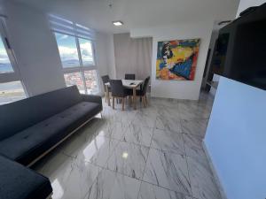 Cozy Apartment on Avenida Balboa-Panama